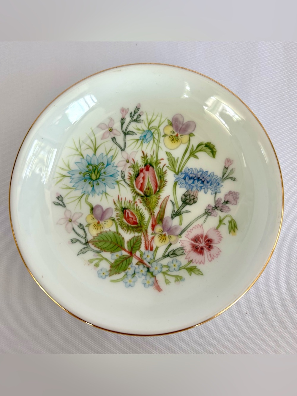 Vintage Aynsley Wild Tudor Butter Pat Trinket Dish Made In England 4 1/4” EUC